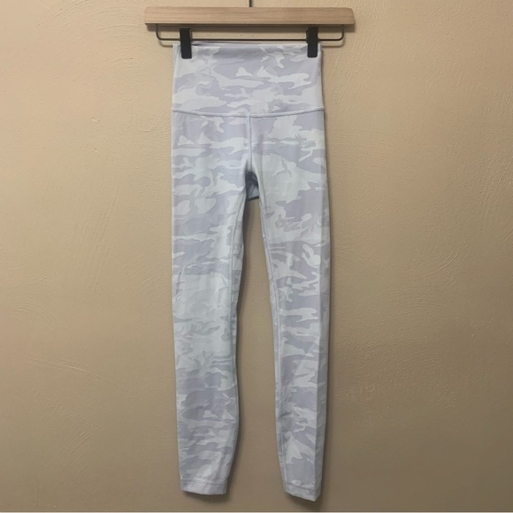 Lululemon Wunder Under High-Rise Tight 25" *Luxtreme Size 2 White Camo W5CQUS - Picture 2 of 13